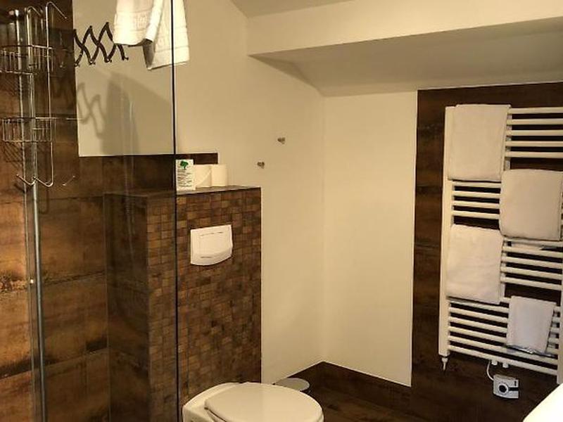 C7E8A1CA3A4B3AF7A522568AA5A3B5E7