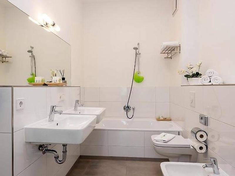 3E5AF98F45F70C52D3C550374D9C34FB