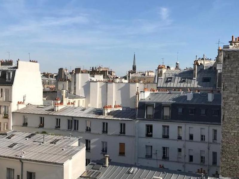 02FBA11D3E48E229D4C8B88F5534E9F2