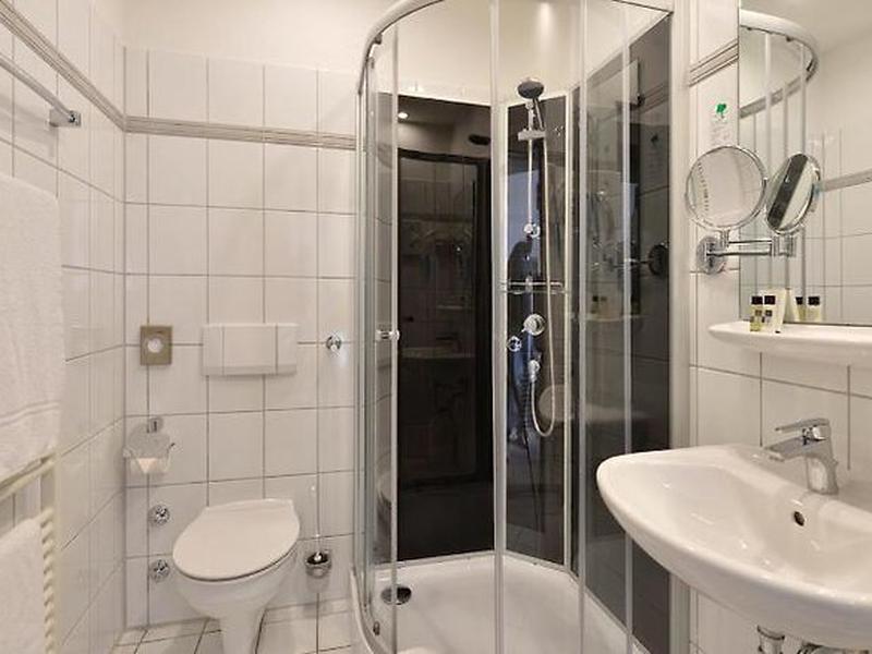 06E247F7871697C4BC5691E91AE900EA