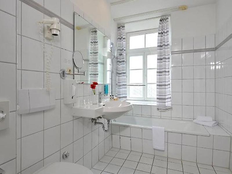 3D2F4D6029324C9A2101FAA557503DD8