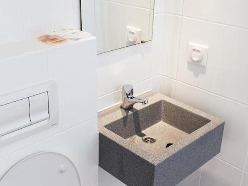 F6C662FBA9C31DA9811D03741669D438