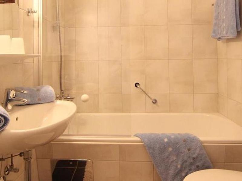 4E2B0176420B31FDAA61B5F4DDEDD4B8