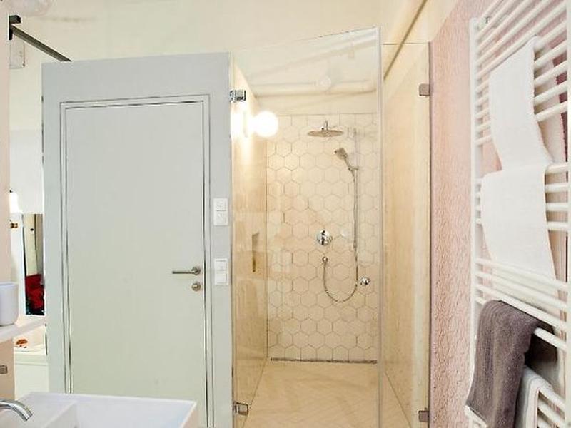 B28343ACC553428A567F15EE2E8460F4