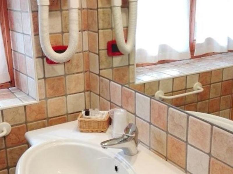 EA9340FD042700D2B0135612B30BCC46