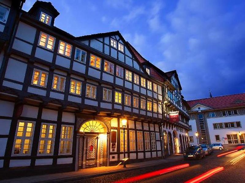 32A99DC373DF27CA0DDB13D1B937F08C