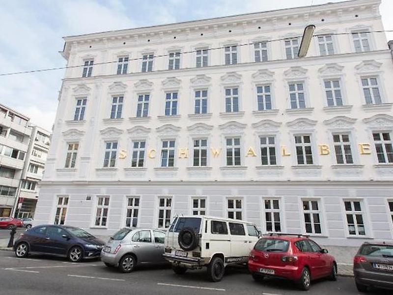 E75D870B1604E27DB194D24429D2BB87