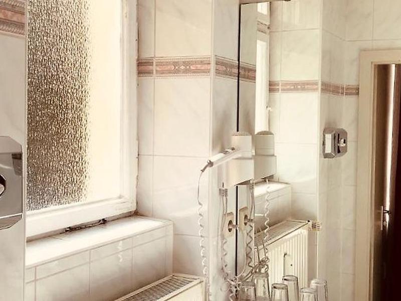 42F3C0FBED2220061BB0073B3C6CFEE4