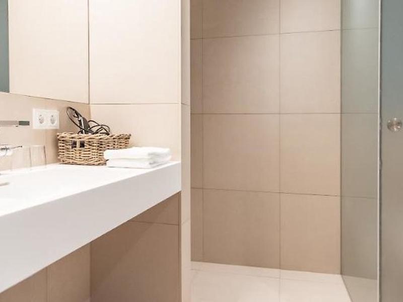 B389AAB47148951F66022B05DF90022F