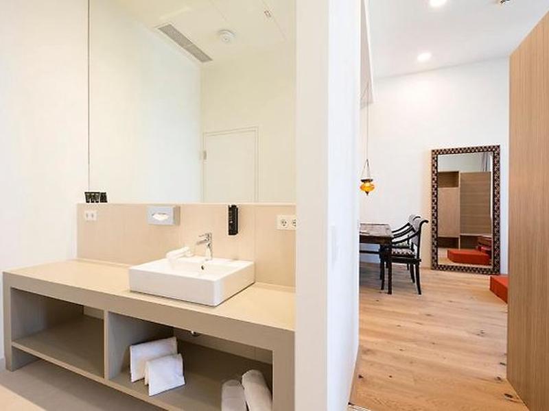 5E7FFD52AD3A867BAB36B4F13B4431EA