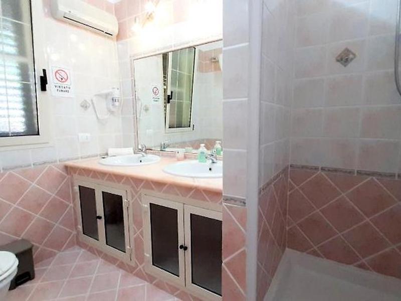 E6AD76651CBC2596CF845C5DF819B90D