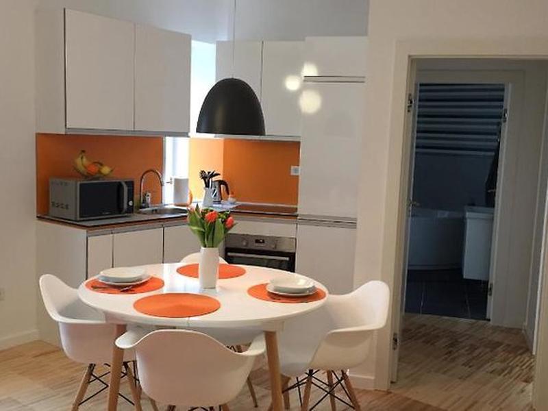 20F62318B652D01E243DD7B00D1A1D27