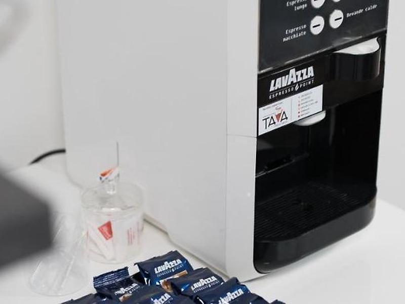 A0FE754026F3F5E600A4C4B86ACB790C