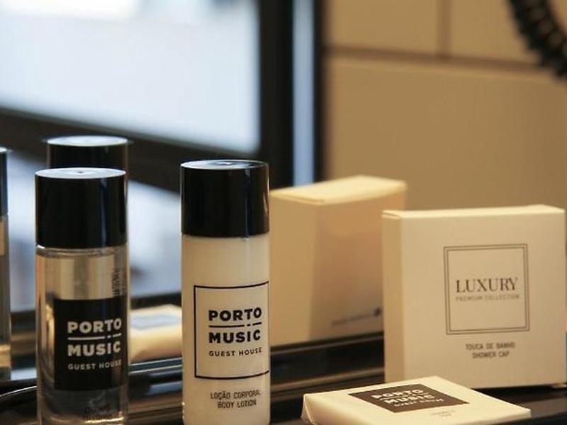 B46C3C681F19F8F834DC5706C37347C2