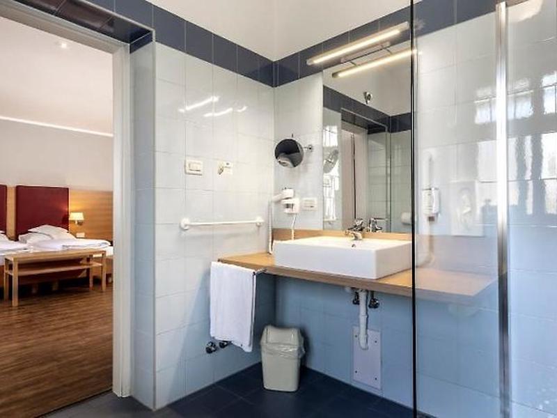 41FBBB1C857AAB9BB76484D45CD7DD05