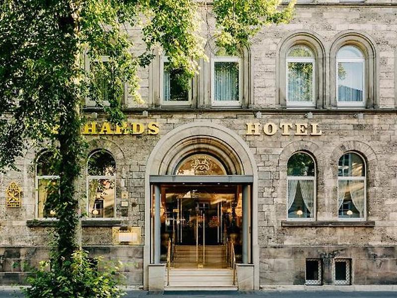 119CD62BC8401358F56B735DC93B6F4E