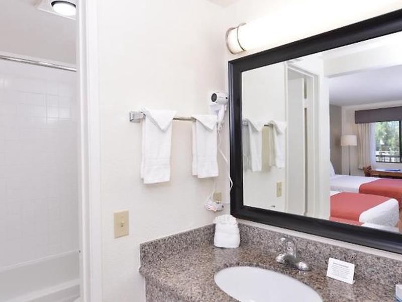 2185A92CABA83D7CC82EB272069E2128