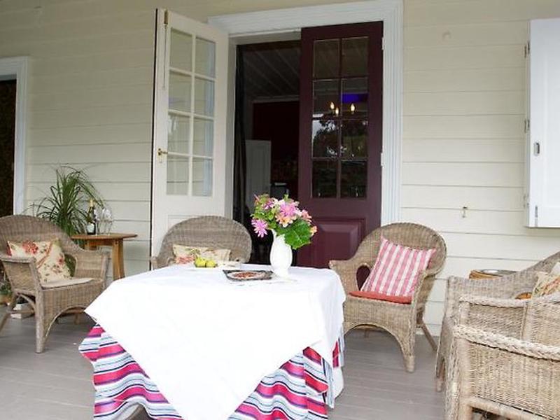 AD053307F28E0E92CB19005E65462E64