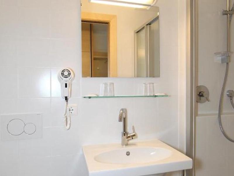 0074149042FCBCC328EC070A4275BBF1