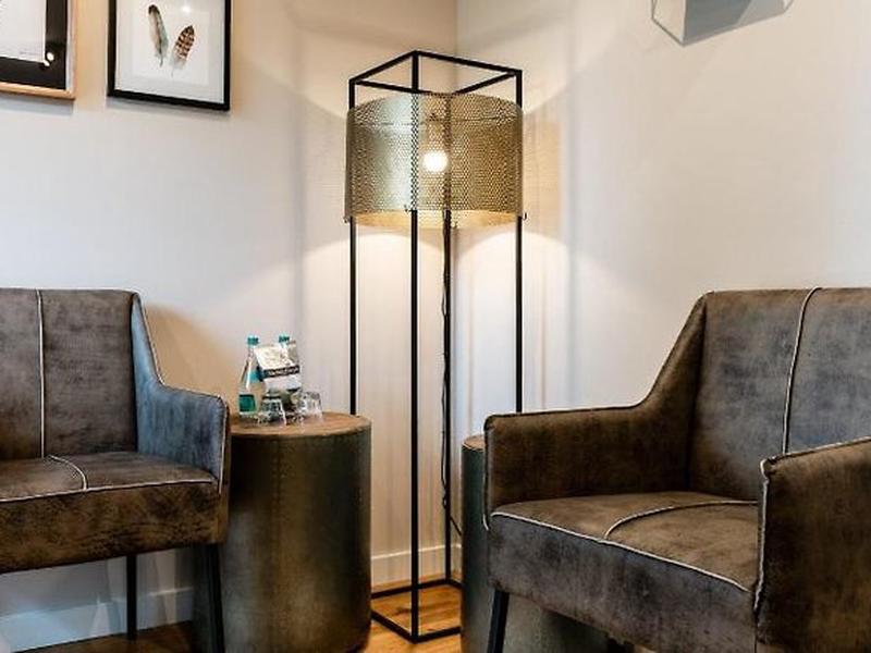 69EE30E2BEB9FBD1FF4F14CBC163A153