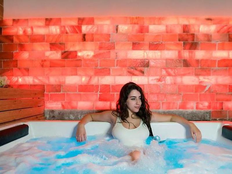 11B6AF3520B11C4153C2C187F2719CAB