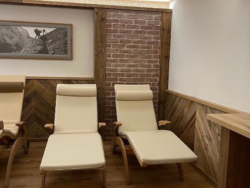 6920AD4C68AE7EA93DDD13A8092749F3