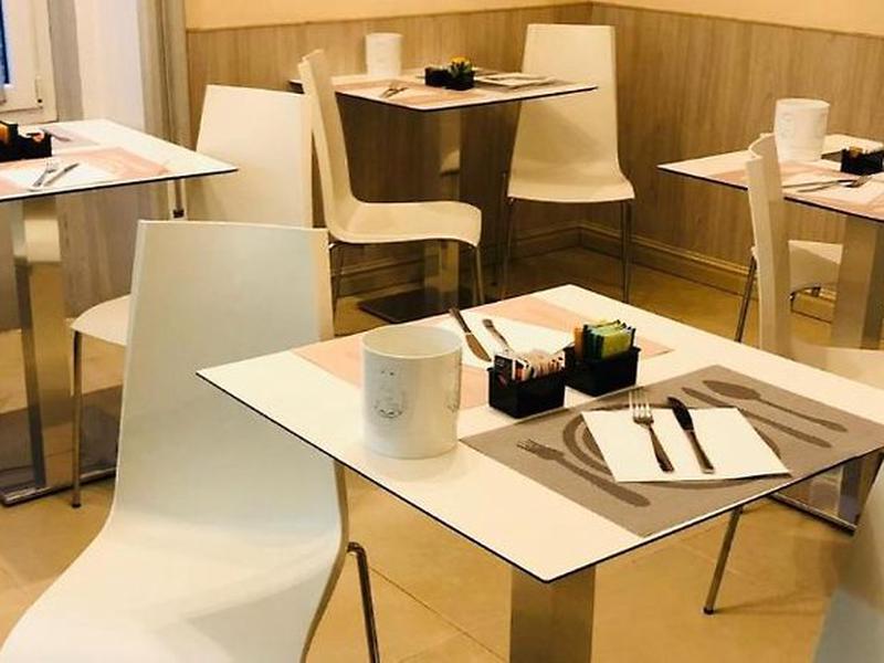 51B29C527CDB7D91422C3D71AD651033