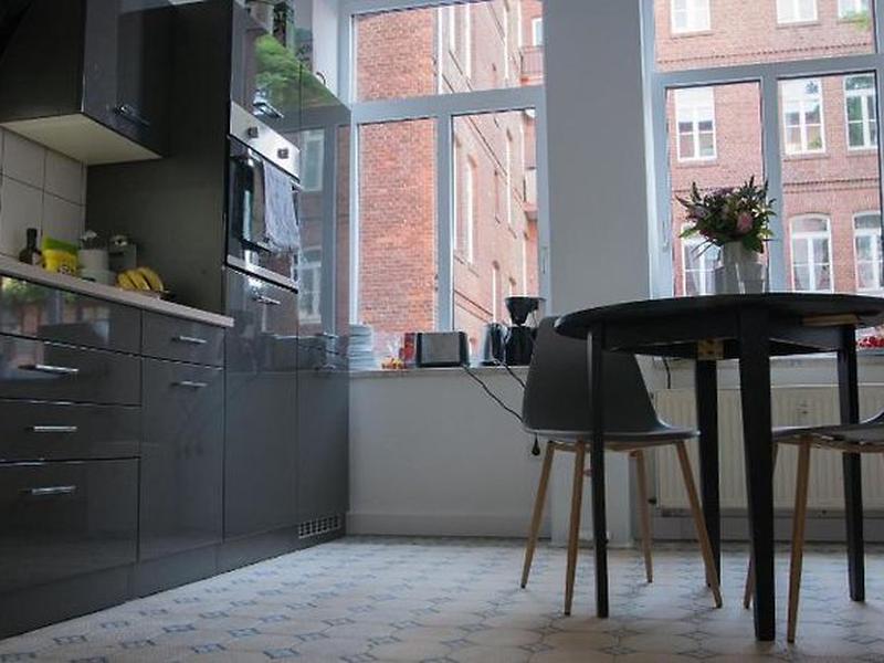 842F211613A57D766E57F27390404B00