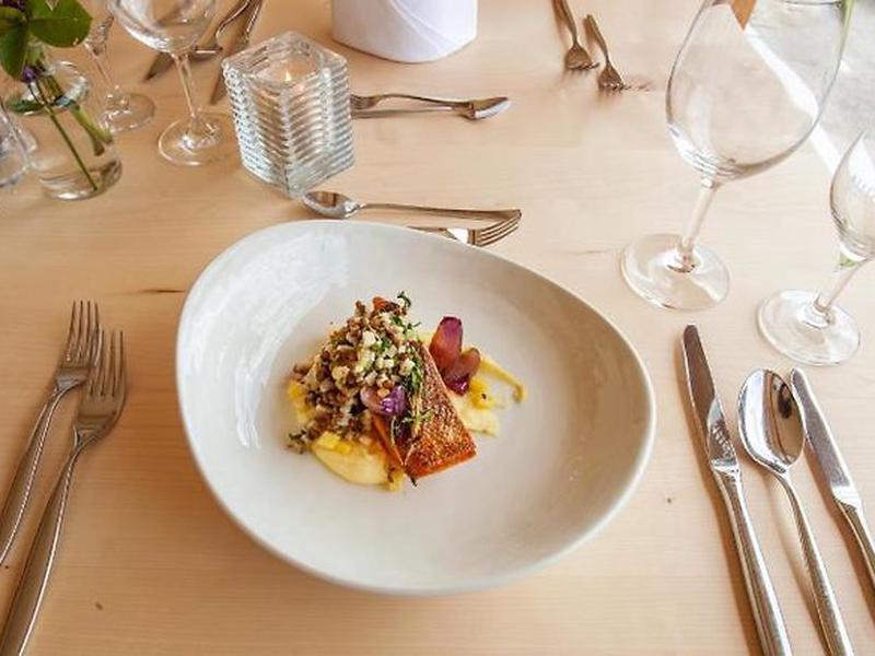 D63889F2762DC4D8DD6F530B0110B659