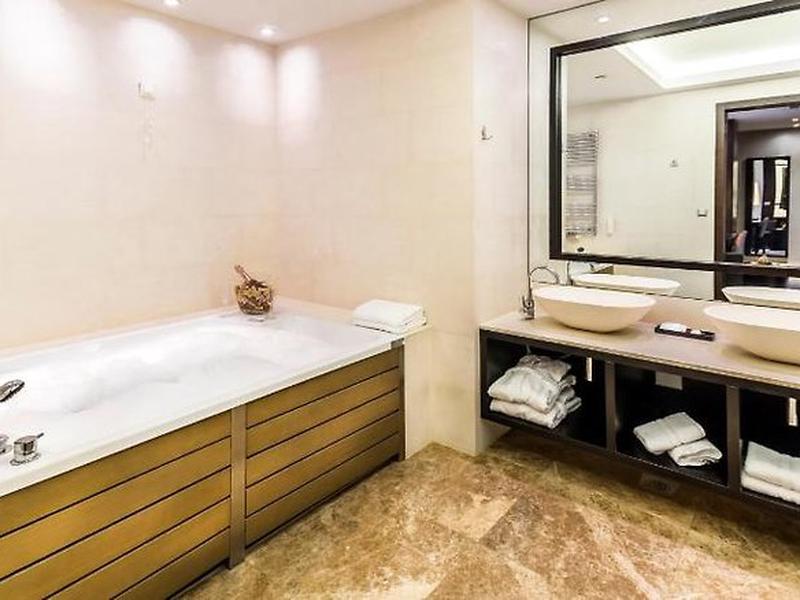 68A72B692D0888C104DB1AEDCCCC468D