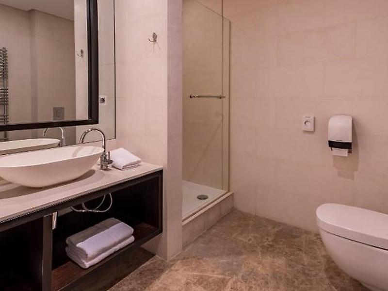 69C21DB94BE093D926EAE24E5A39E16F