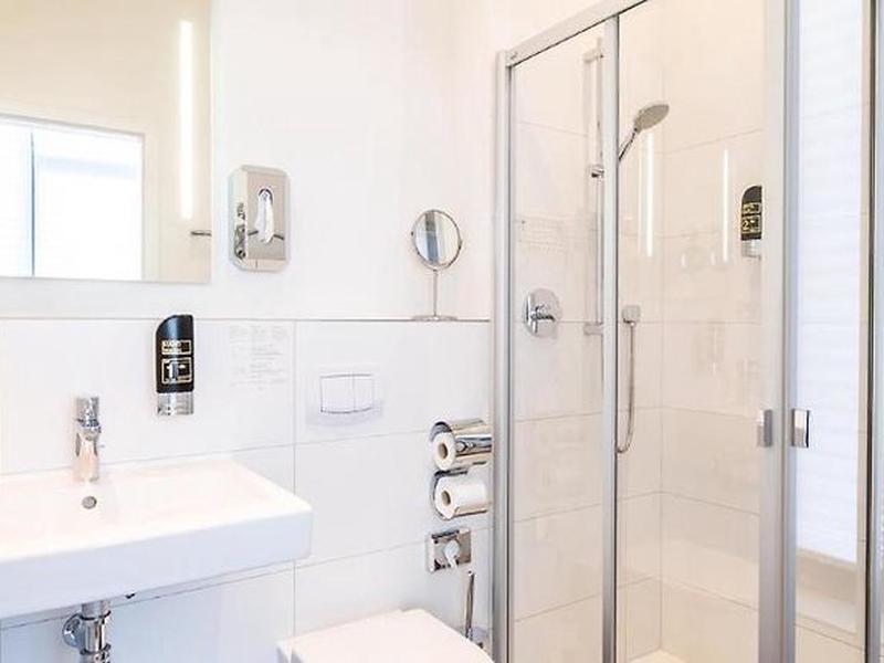 3B77EE73D05F7E3CF16E58A449455EB5