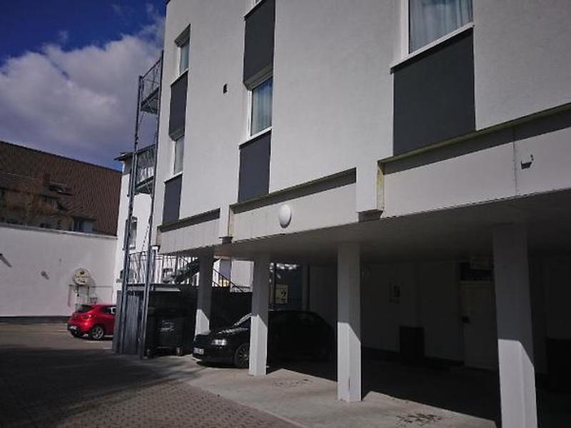 AA7E3306F369BAF702161B73DD477032