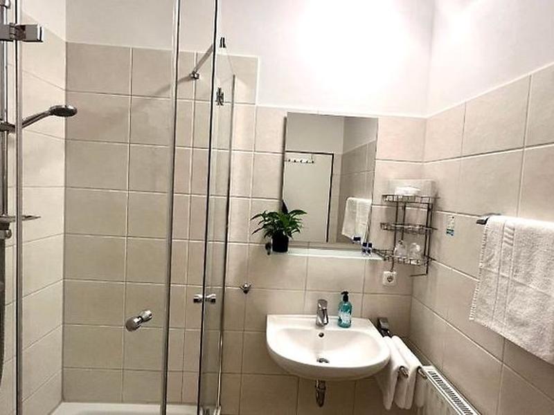 710BDA602015A66BA2EBB2C48E61604A