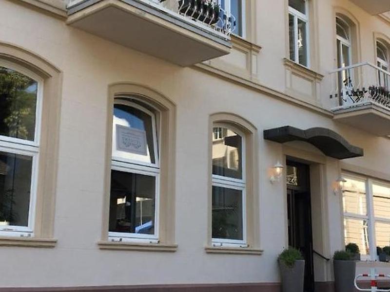 FD66399655A81F4A3DDAFF5235D83E1A