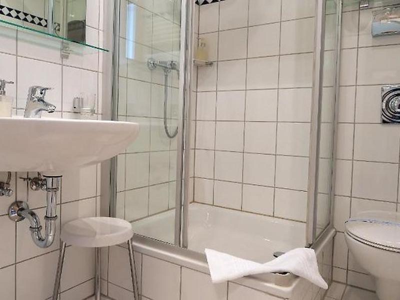 642974D80A748FEE94EA5D89D239F2A5