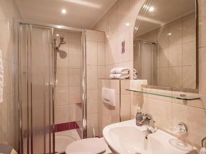 9E20D6D658C116C35A6C1EED0A1B481A