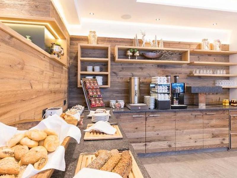 D4AF45A893E81741890011596D247949