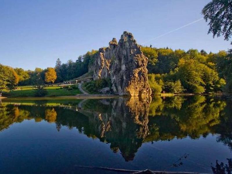 99B00E8684E936F06BE01ADB91D7B5E2