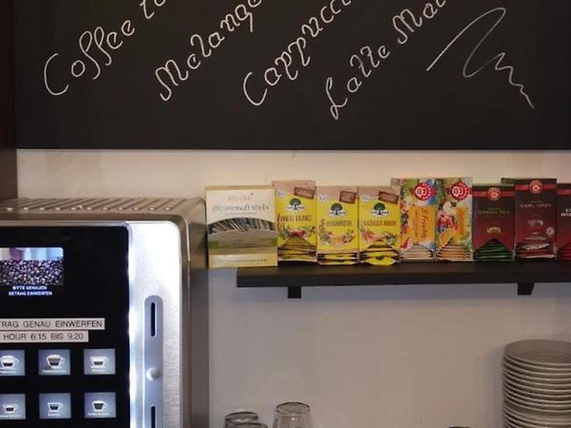 D458F3A6431AF6A57F6721371BCB013E