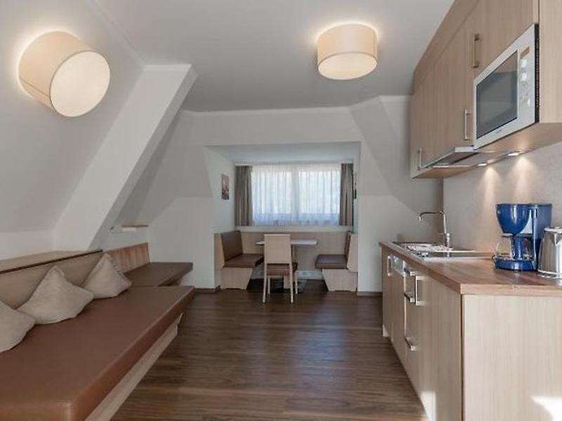 2D566EA7B04F2BBEDF0679E9368BC2AE