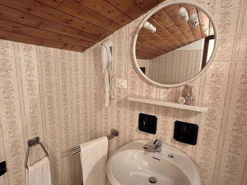 A3F15E270ECFD9608756B4BB990EF005