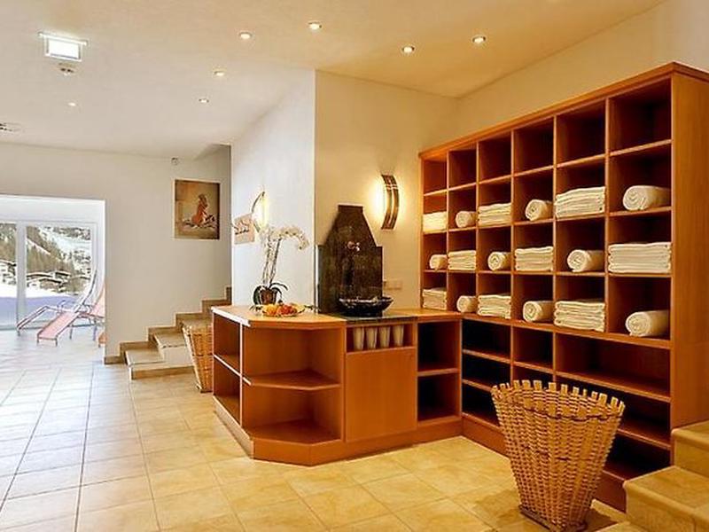 E593614B685F0F67CB08FB6C2D8575BB