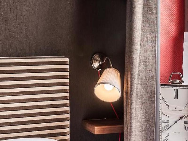 2200C65D1451D8B35AFD4E6DE947F4F0