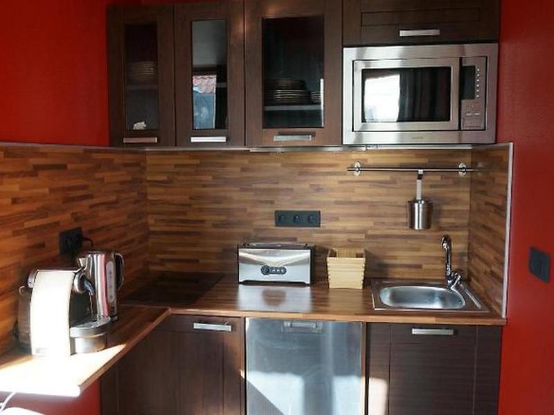 CB9E782DD83A4600B9C448F0BF6536FE