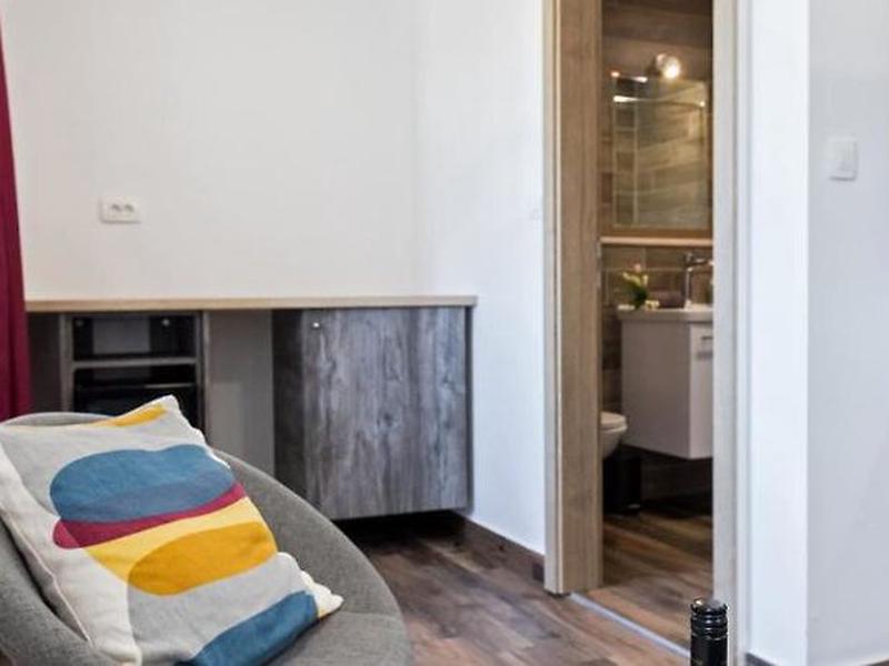 E8787756B10FB2A19237D9E29AF0ED20