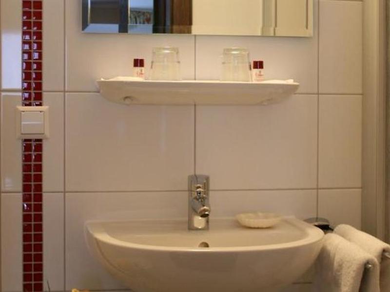 94C5E50D3018D1C7DDCBAF78B2B9EF43