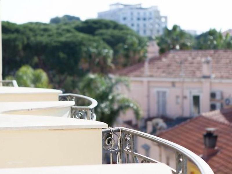 B2ECC4A2938608AD222DCA2B9ACE2A60