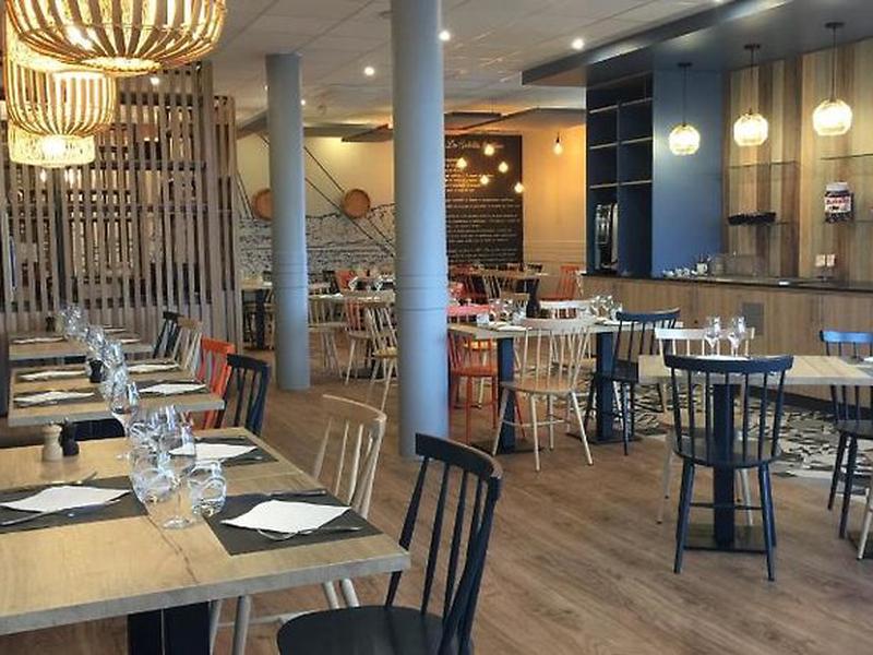 595CB0B67D88BF29B1562E23D39DE55F