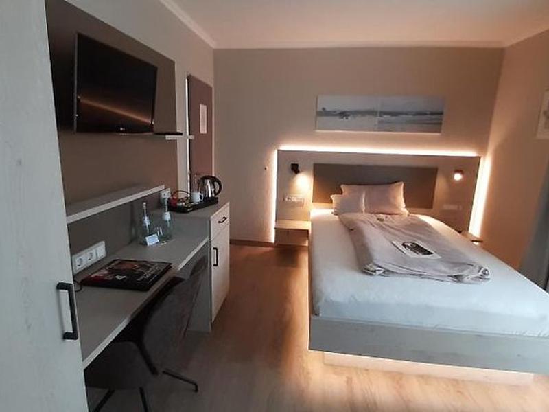 DCB8E52D3755E90D6C7EF83E7961F7DD